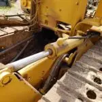 USED DEERE 450E DOZER BLADE LIFT CYLINDER.