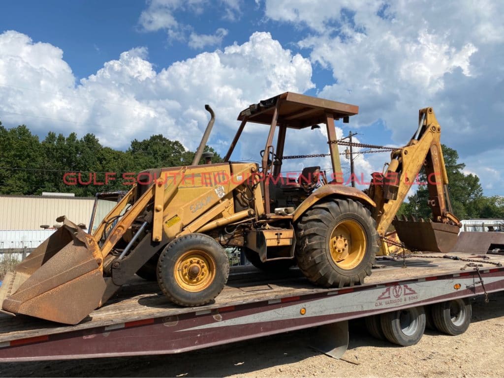 SALVAGE BACKHOE CASE 580K FOR PARTS GULF SOUTH EQUIPMENT SALES BATON ROUGE LOUISIANA LEFT SIDE VIEW