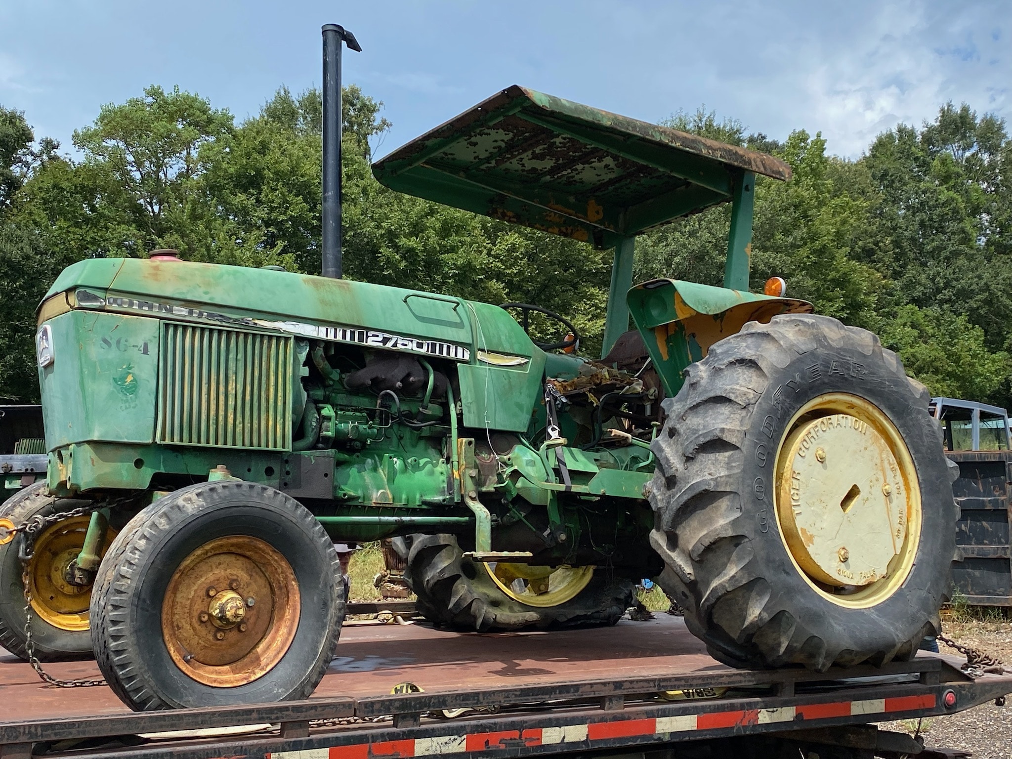 John Deere 2750 Tractor in for Parts