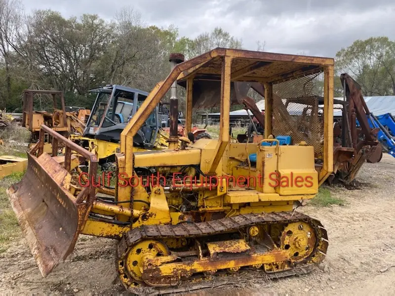 Komatsu D20A-5 Dozer in for Parts