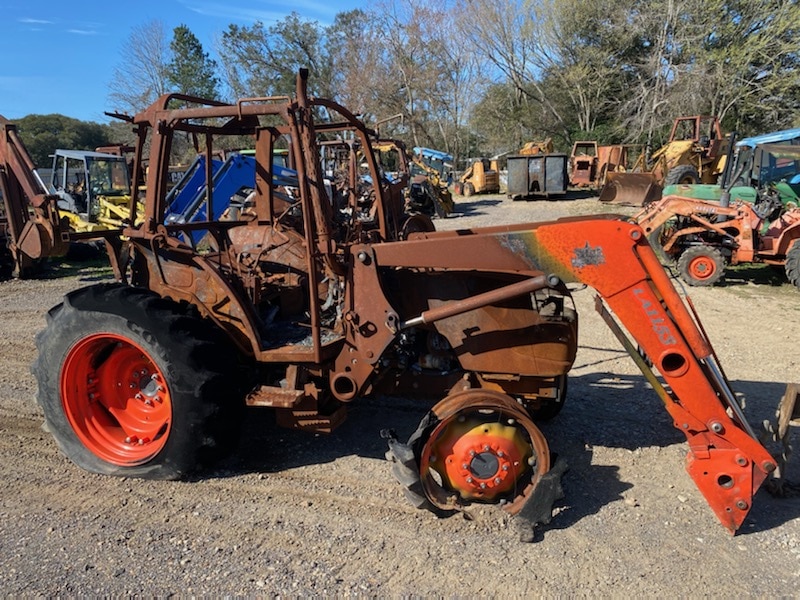 kubota m7040 4wd tractor for salvage gulf south equipment sales baton rouge louisiana