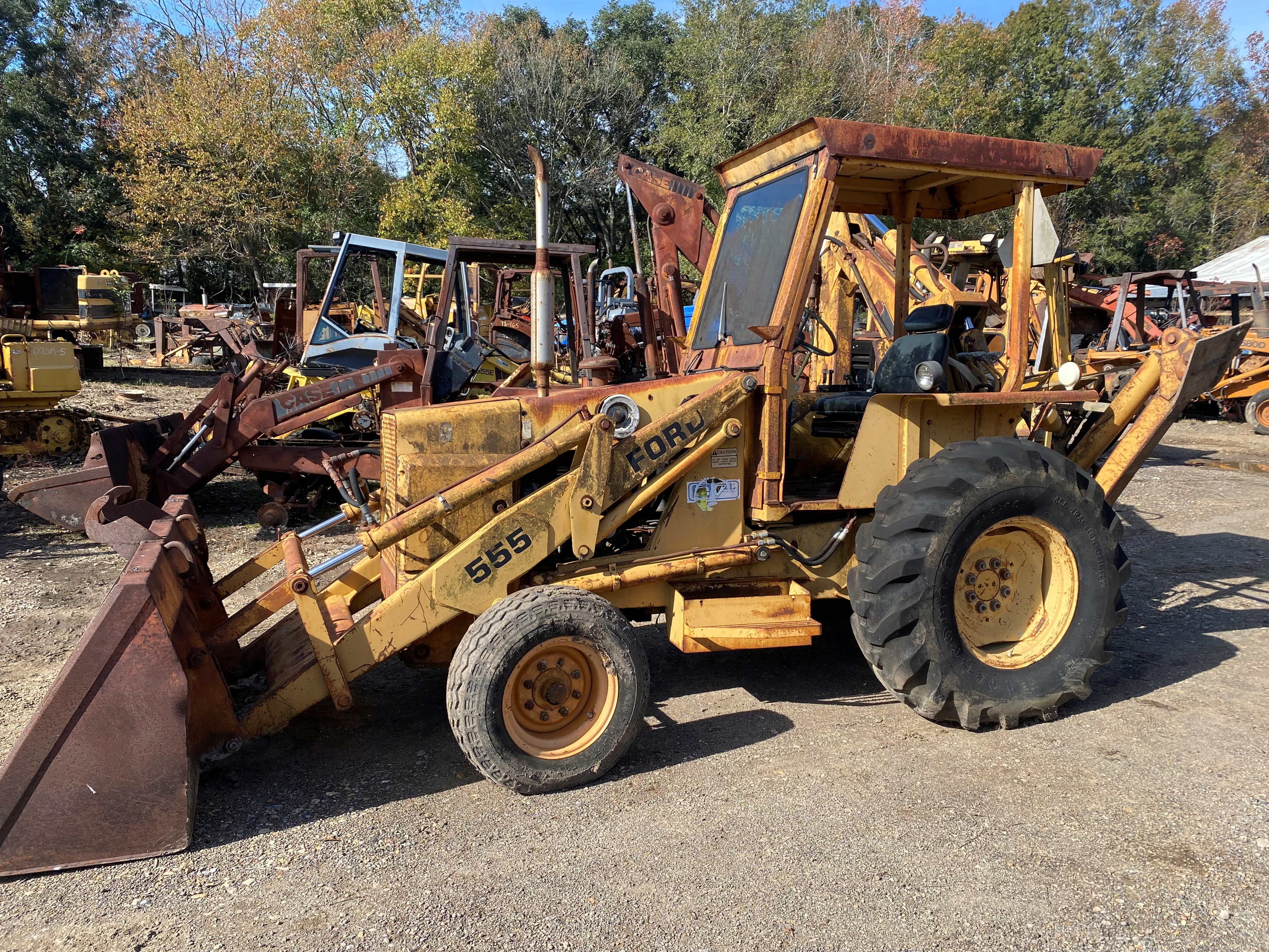 Ford 555 Backhoe in for Parts