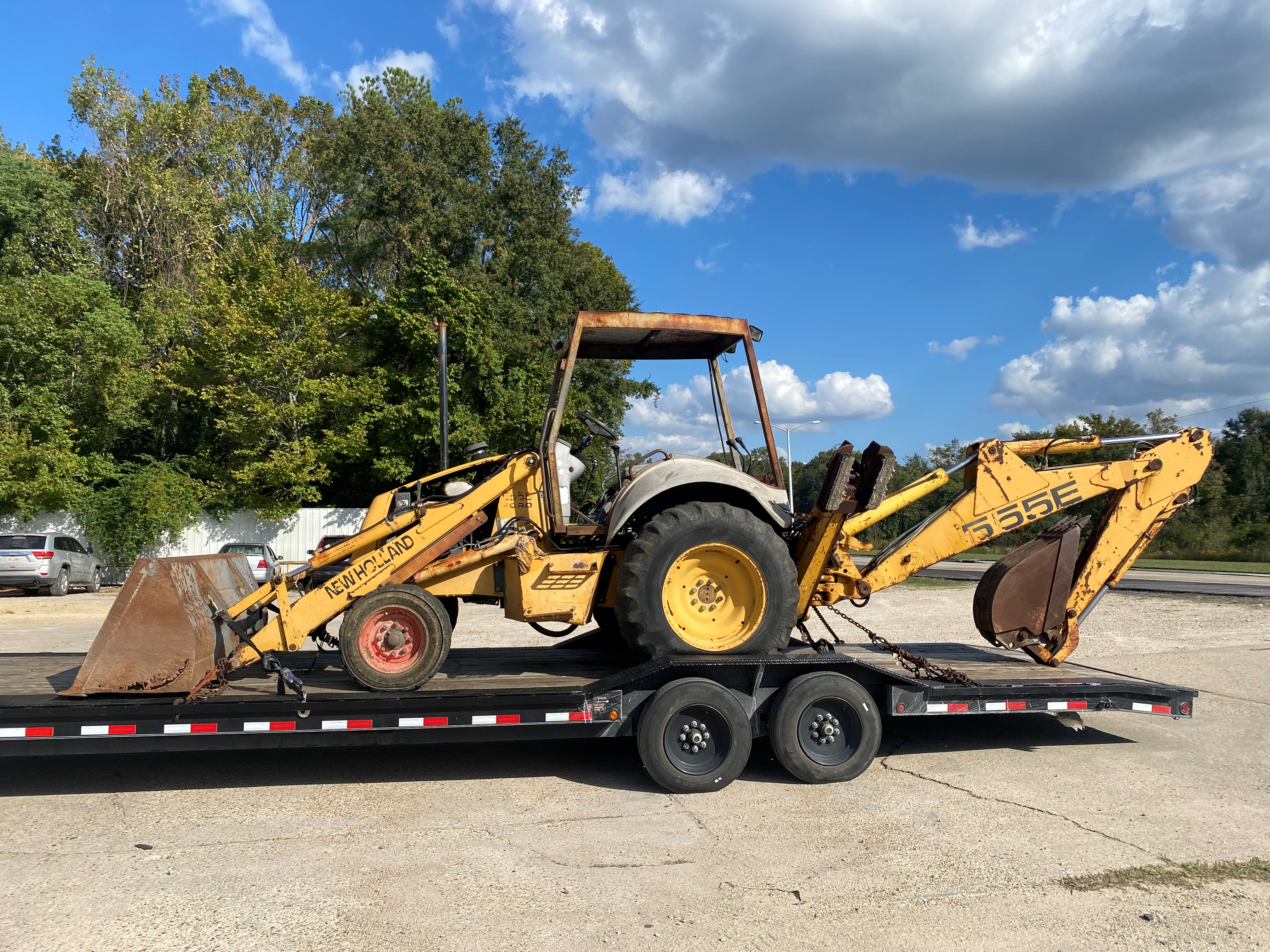 Ford 555E Backhoe in for Parts