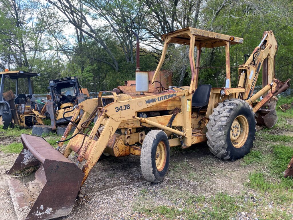 Ford 340B Backhoe in for Parts