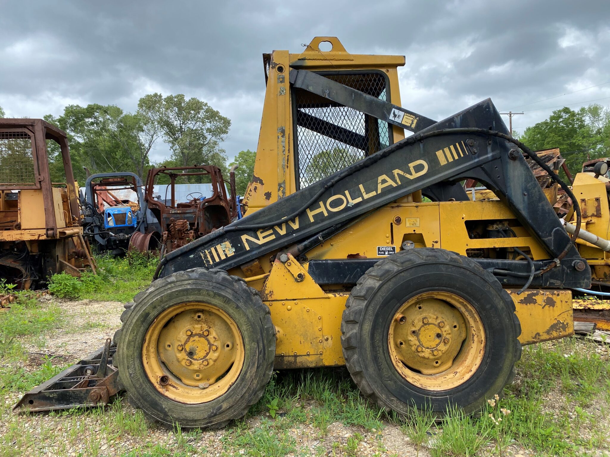 New Holland L555 in for Parts