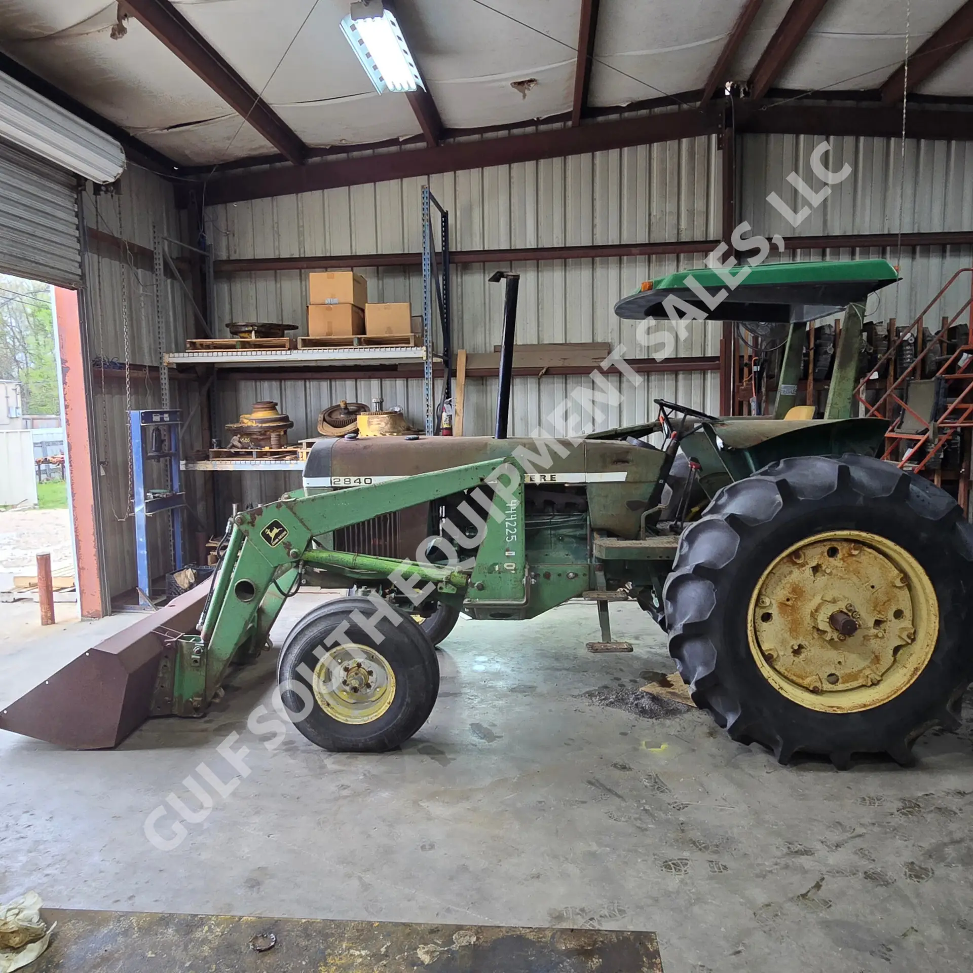 John Deere 2840 2WD Tractor with 148 Loader in for Salvage